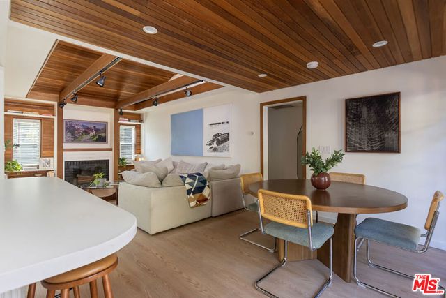 5850 Vesper Avenue, Van Nuys, CA 91411