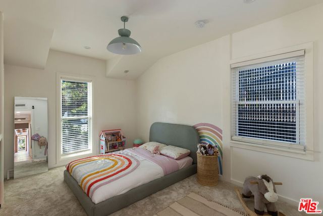 5850 Vesper Avenue, Van Nuys, CA 91411