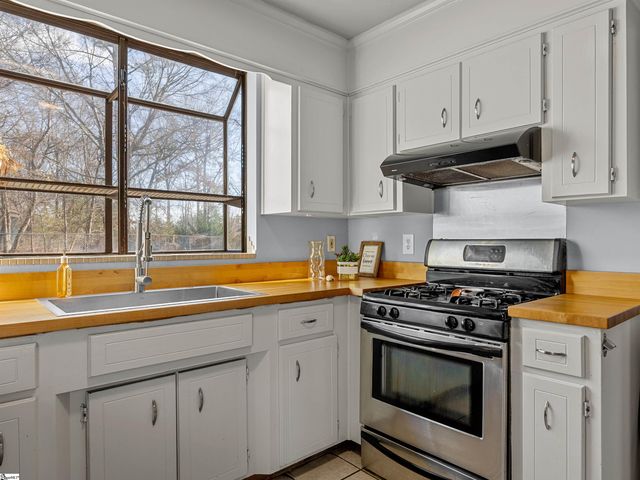 207 Woodgrove Trace Trace, Spartanburg, SC 29301