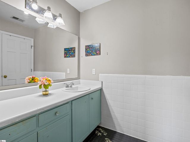 207 Woodgrove Trace Trace, Spartanburg, SC 29301