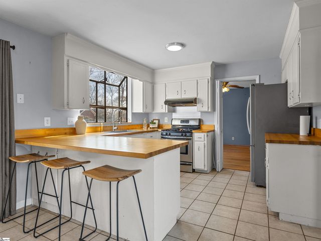 207 Woodgrove Trace Trace, Spartanburg, SC 29301