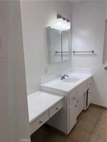 3706 Redondo Beach A, Torrance, CA 90504