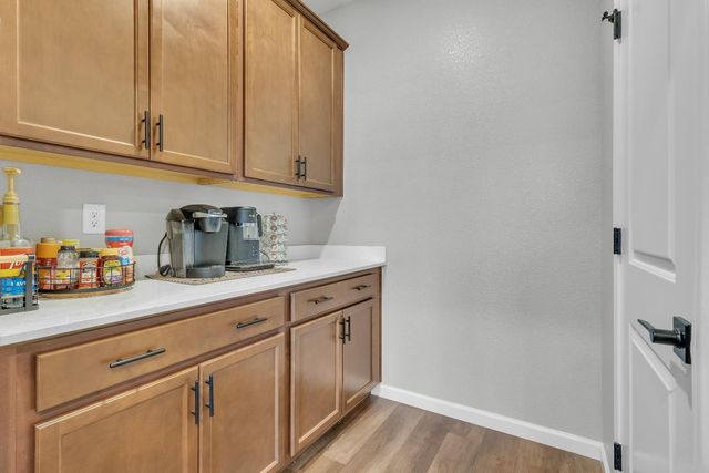 1519 S Minories Dr, Olivehurst, CA 95961