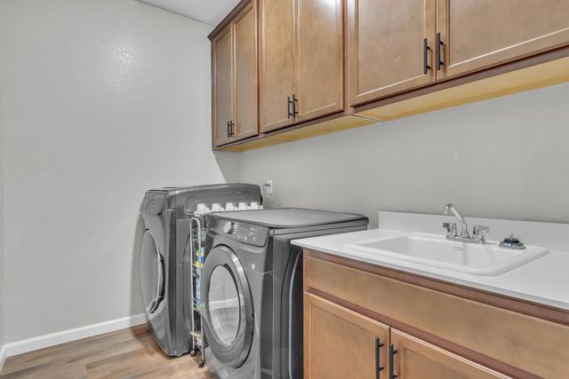 1519 S Minories Dr, Olivehurst, CA 95961