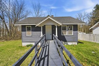 104 W Roosevelt Avenue, Battle Creek City, MI 49037