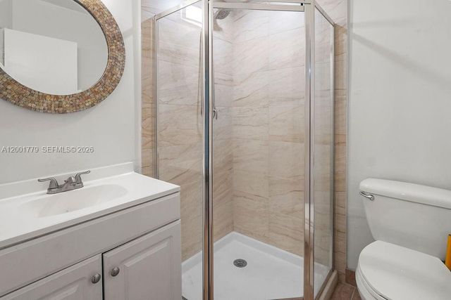 5121 W Oakland Park Blvd 109, Lauderdale Lakes, FL 33313