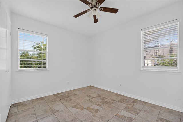 909 Rosewood Hills Drive, Garland, TX 75040