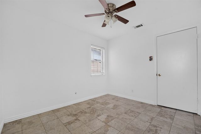 909 Rosewood Hills Drive, Garland, TX 75040