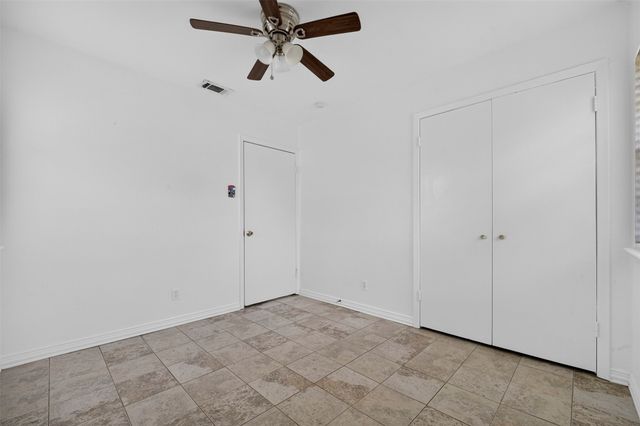 909 Rosewood Hills Drive, Garland, TX 75040