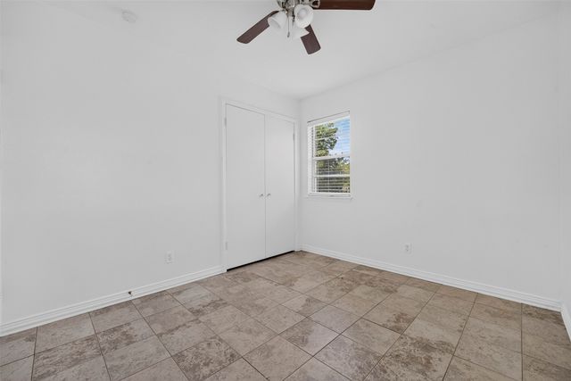 909 Rosewood Hills Drive, Garland, TX 75040