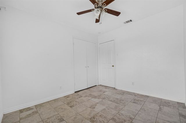 909 Rosewood Hills Drive, Garland, TX 75040