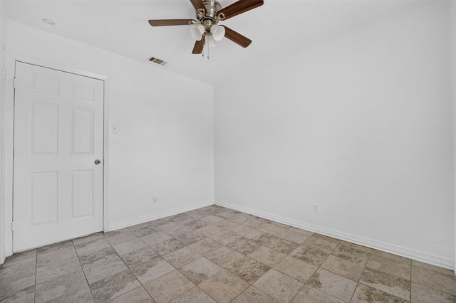 909 Rosewood Hills Drive, Garland, TX 75040