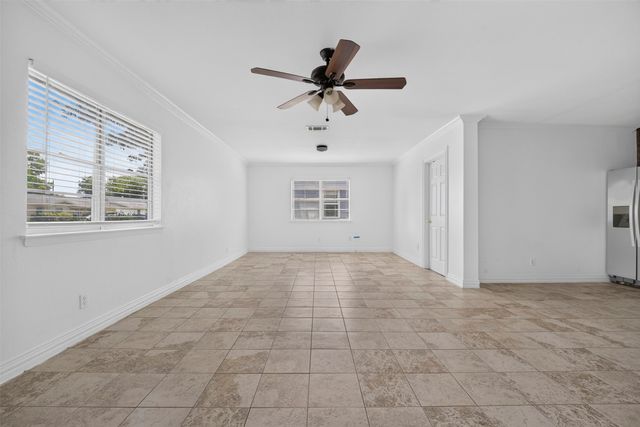 909 Rosewood Hills Drive, Garland, TX 75040