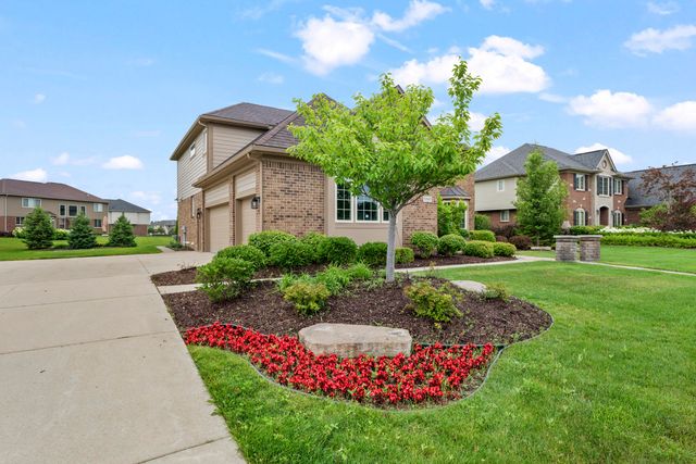 51847 Pierce Drive, Northville, MI 48167