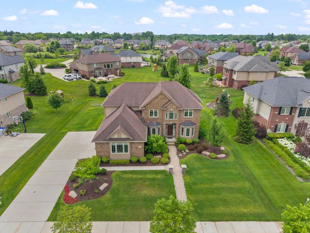 51847 Pierce Drive, Northville, MI 48167
