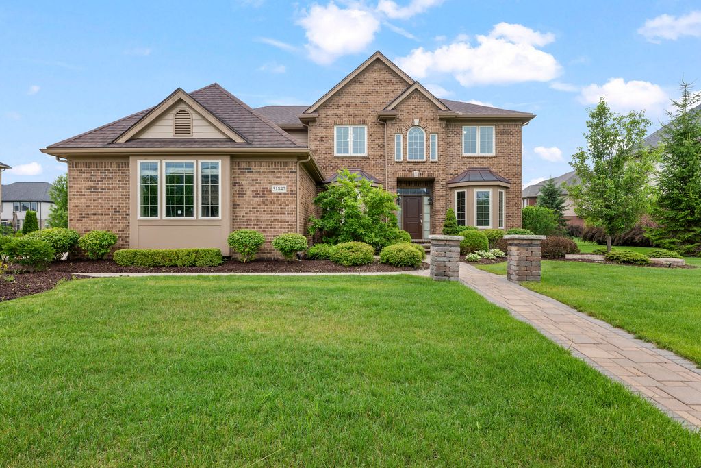 51847 Pierce Drive, Northville, MI 48167