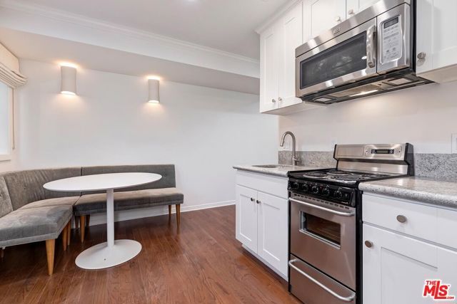 609 N Doheny Drive D, Beverly Hills, CA 90210