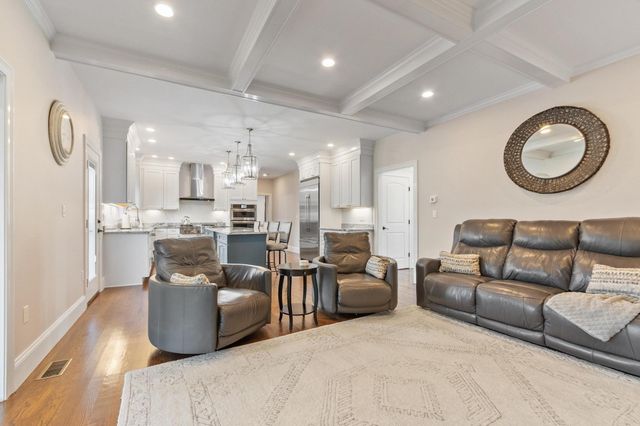 616 Prospect St, Leominster, MA 01453
