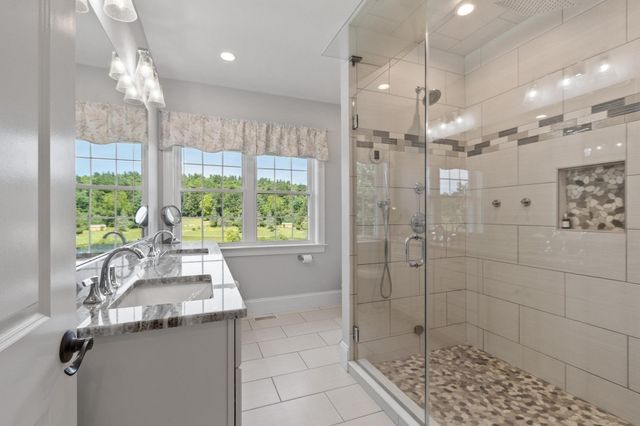 616 Prospect St, Leominster, MA 01453