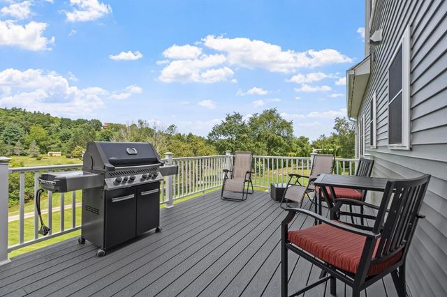 616 Prospect St, Leominster, MA 01453