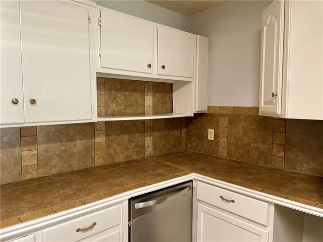 2209 Sycamore Place, Springdale, AR 72762