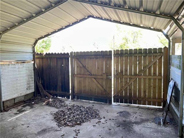 2209 Sycamore Place, Springdale, AR 72762