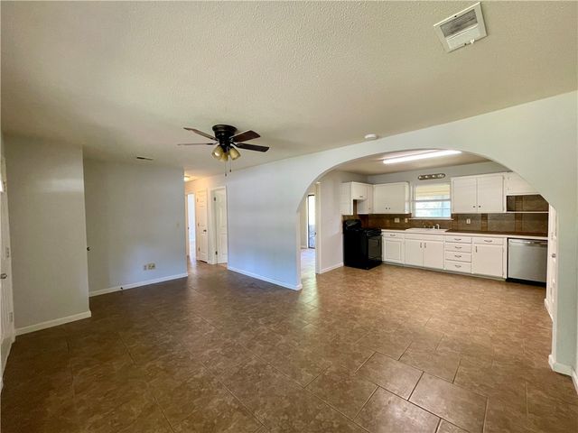 2209 Sycamore Place, Springdale, AR 72762