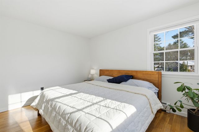 9 Lancelot Drive, Hooksett, NH 03106