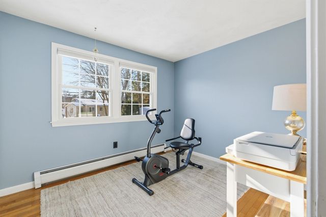 9 Lancelot Drive, Hooksett, NH 03106