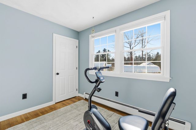 9 Lancelot Drive, Hooksett, NH 03106