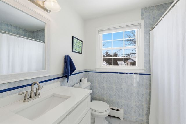 9 Lancelot Drive, Hooksett, NH 03106