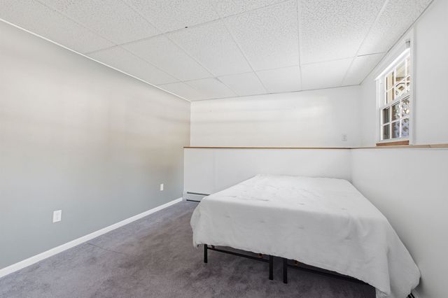 9 Lancelot Drive, Hooksett, NH 03106