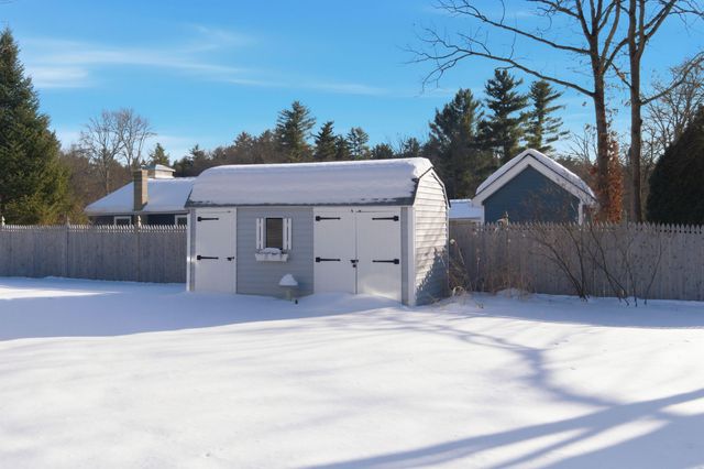 9 Lancelot Drive, Hooksett, NH 03106