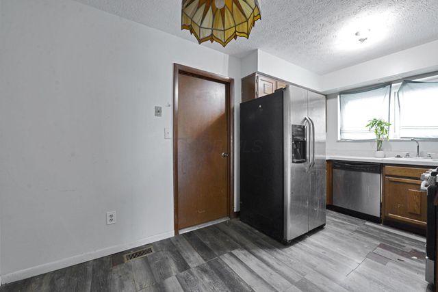 5261 Deignese Place, 17A, Columbus, OH 43228