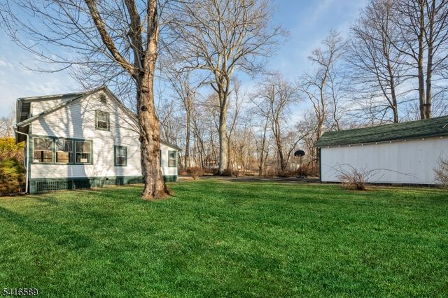 6 Lakeview Ave, Mount Olive Twp., NJ 07828