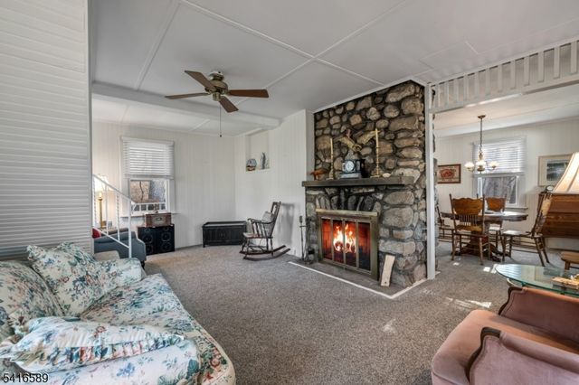 6 Lakeview Ave, Mount Olive Twp., NJ 07828