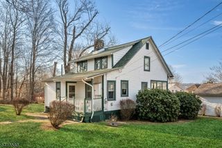 6 Lakeview Ave, Mount Olive Twp., NJ 07828