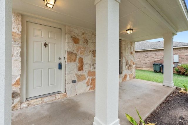 909 Remington DR, Leander, TX 78641