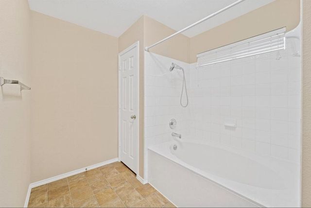 909 Remington DR, Leander, TX 78641