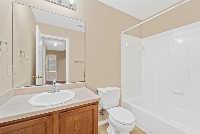 909 Remington DR, Leander, TX 78641