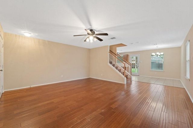 909 Remington DR, Leander, TX 78641