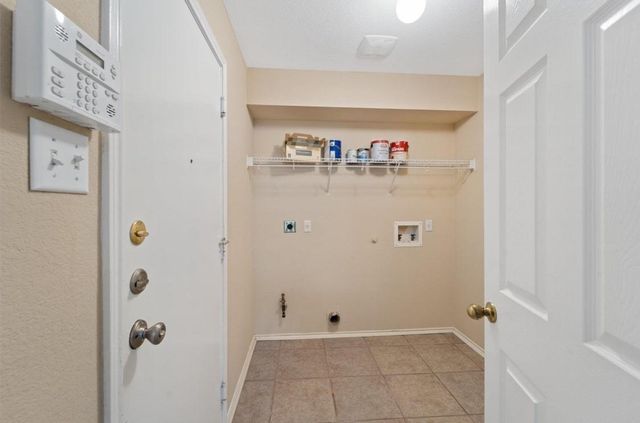 909 Remington DR, Leander, TX 78641