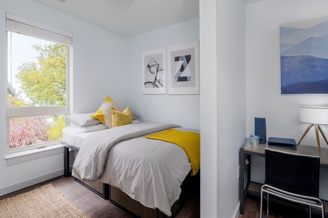 85 Plymouth St 202, Bridgewater, MA 02324