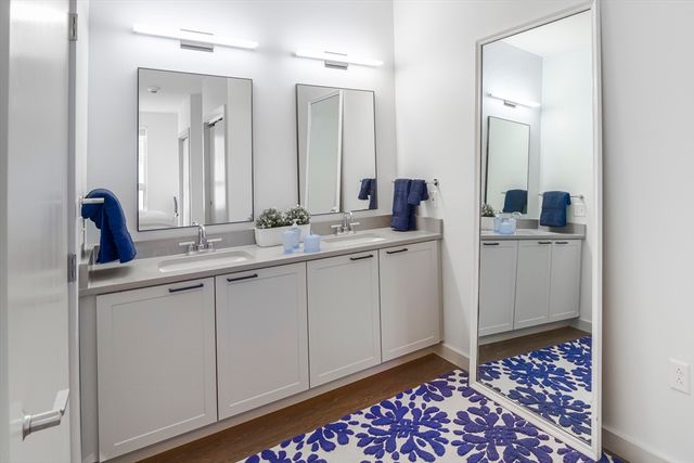 85 Plymouth St 202, Bridgewater, MA 02324