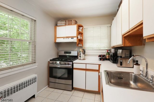 46 F Parkway Village, Cranford Twp., NJ 07016