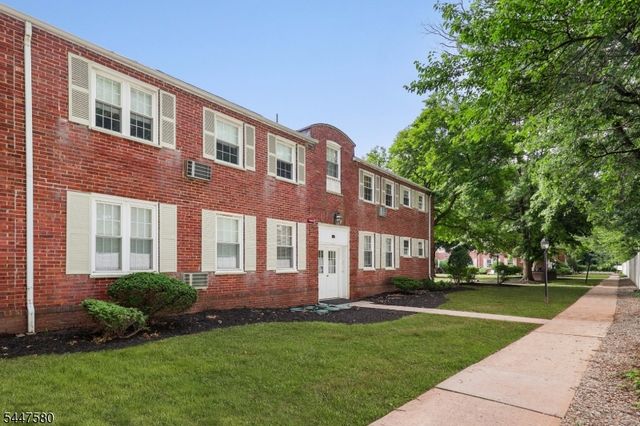 46 F Parkway Village, Cranford Twp., NJ 07016