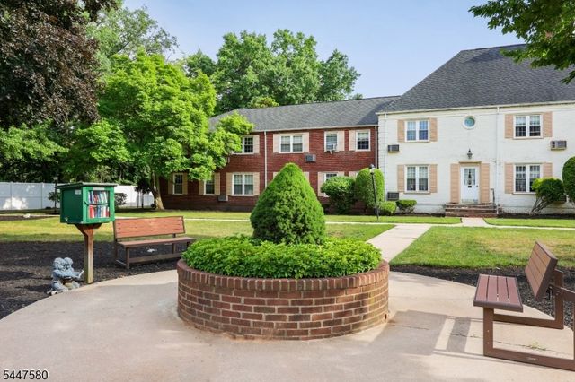 46 F Parkway Village, Cranford Twp., NJ 07016