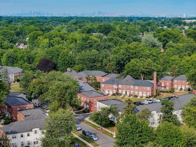 46 F Parkway Village, Cranford Twp., NJ 07016