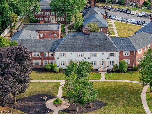 46 F Parkway Village, Cranford Twp., NJ 07016