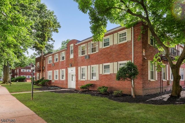 46 F Parkway Village, Cranford Twp., NJ 07016